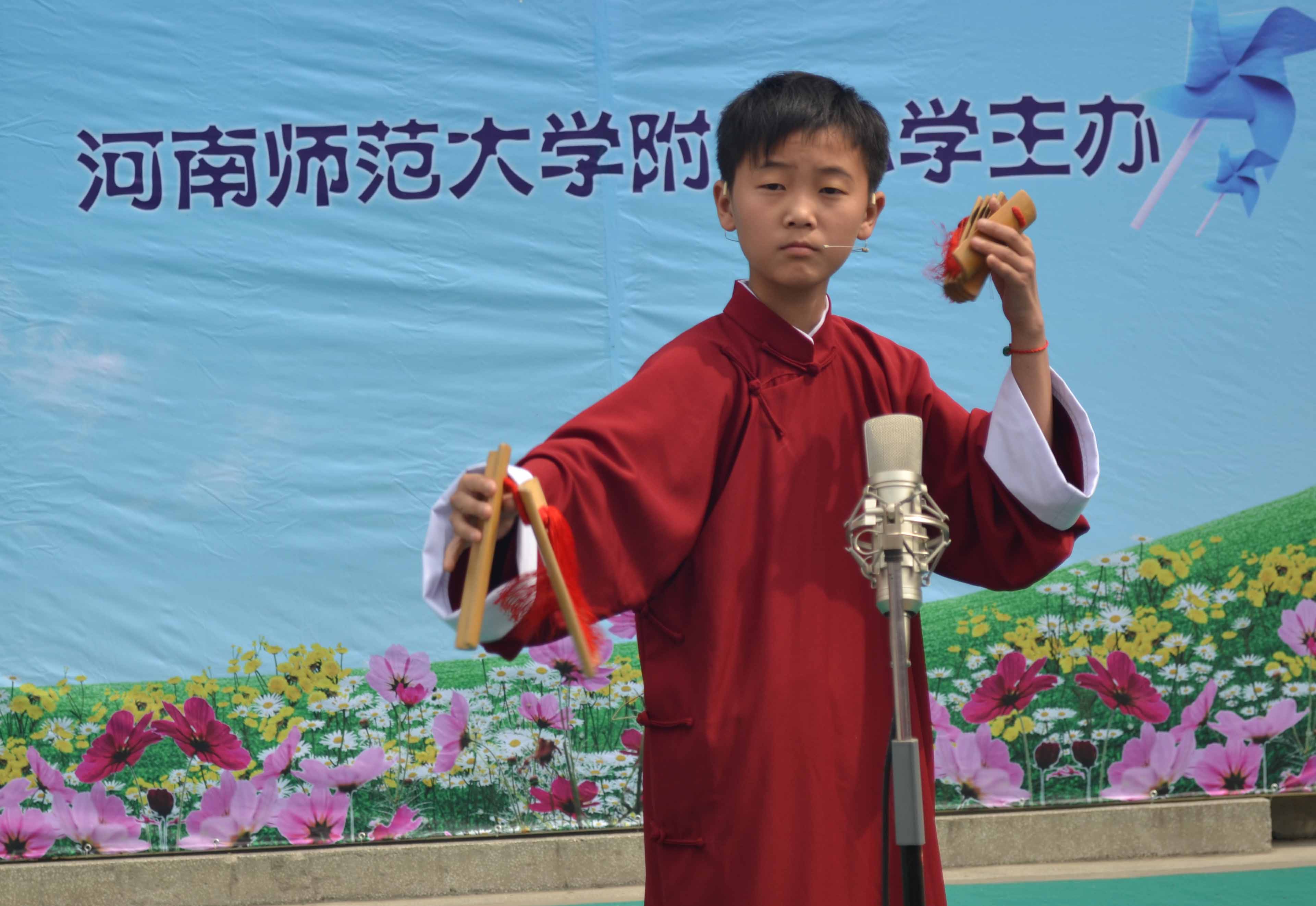 李慧龙:《三打白骨精》